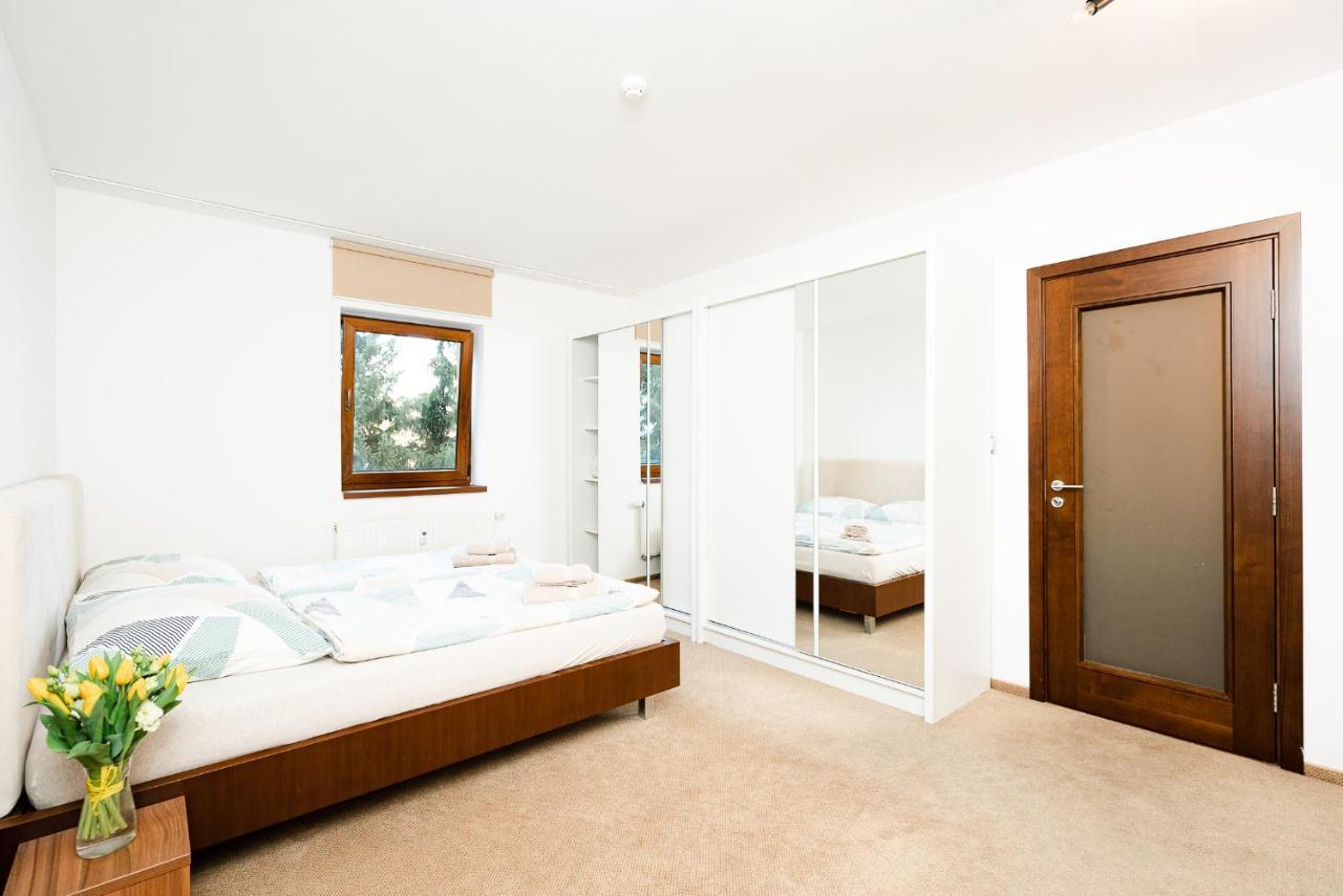 פלזן Apartmany Jako Doma מראה חיצוני תמונה